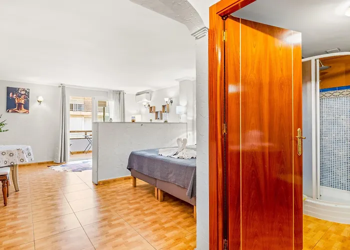 Unique 3-2 Apartahotel